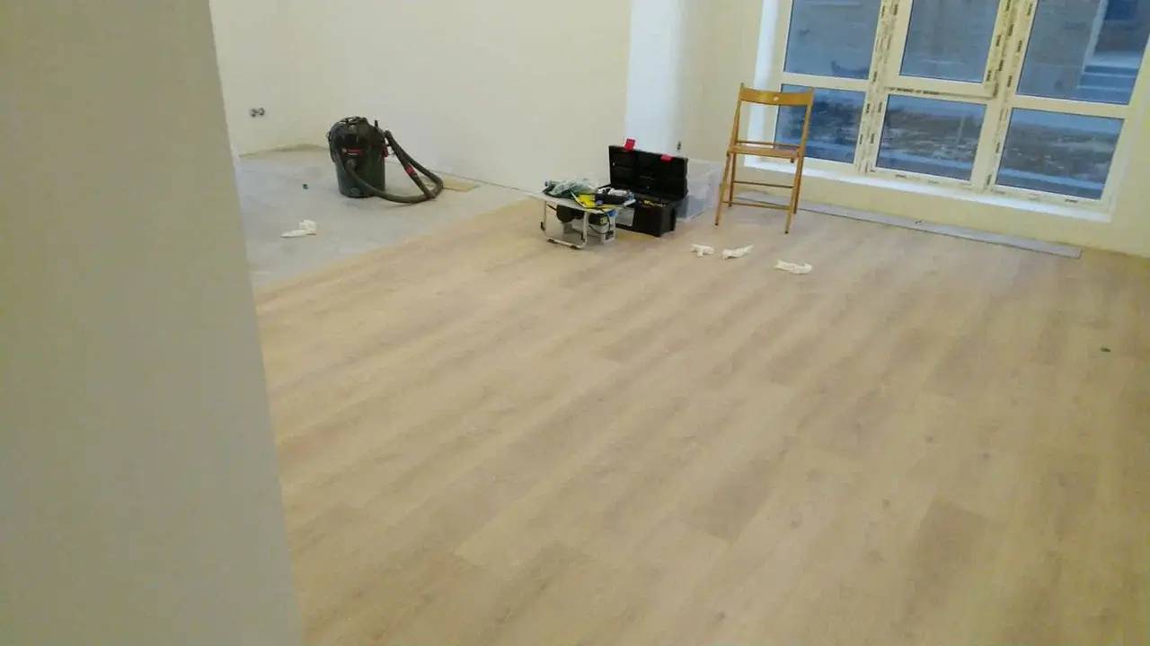 Ламинат светлый в гостиную